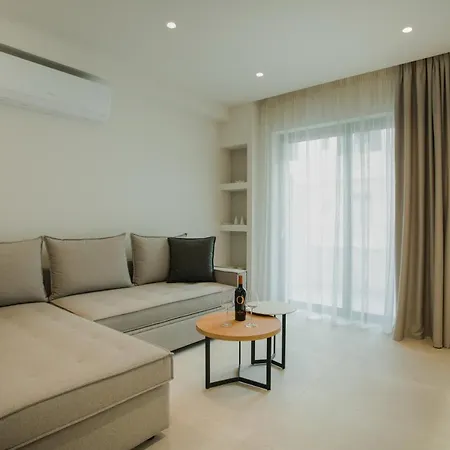 Celine Luxury & Appart hôtel *